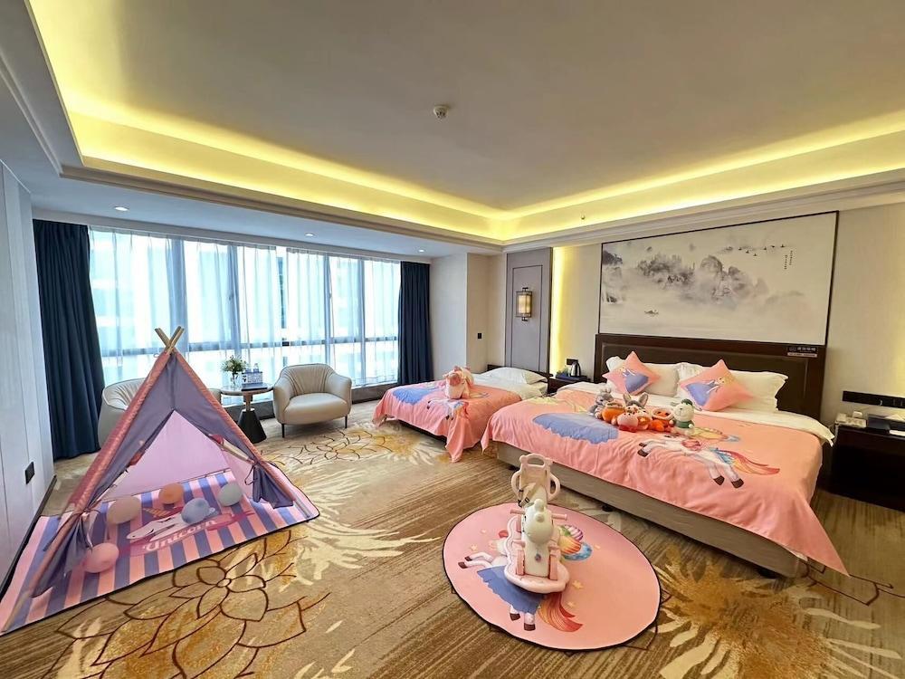 Jiayu International Hotel - Tap to explore photos