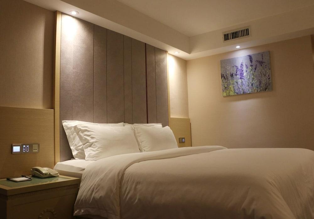 LAVANDE HOTEL GZ PAZHOU BRANCH - Tap to explore photos