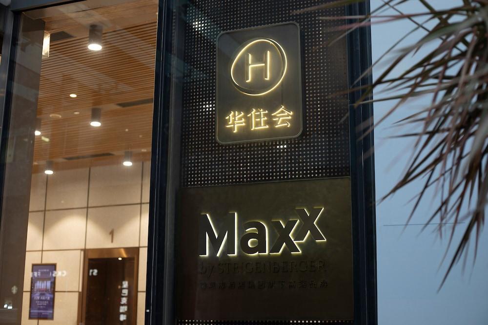 MaxX by Steigenberger Guangzhou Zhujiang New Town - Tap to explore photos