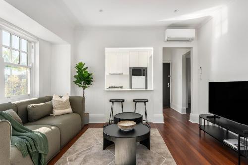 Bondi Junction Apartments by Urban Rest - Tap to explore photos