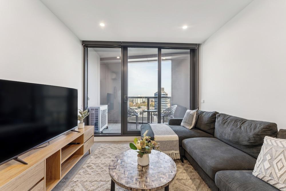 Mega Style Apartments Kings Domain Room Type - Deluxe Apartment