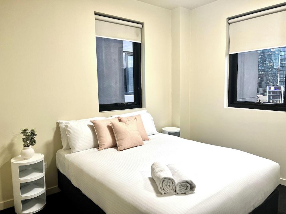 Readyset Apartments on Little Bourke - Tap to explore photos