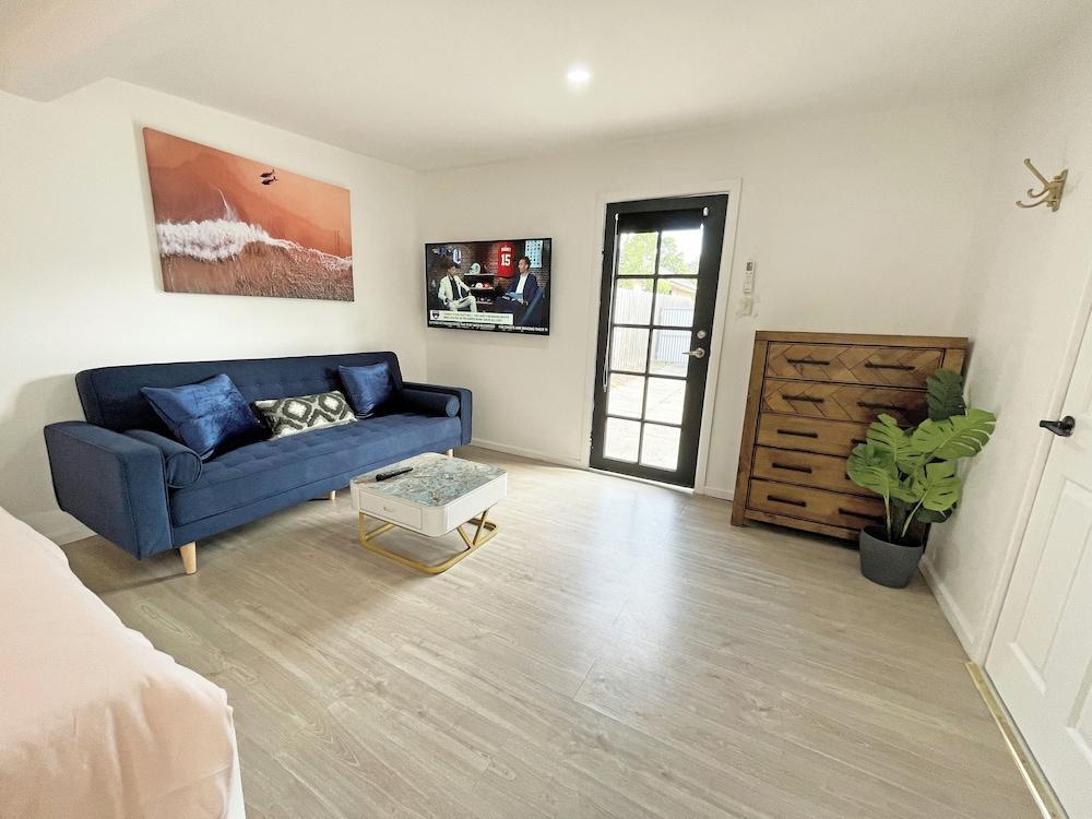 Mentone Compact Backyard Cabin Beachside - Tap to explore photos