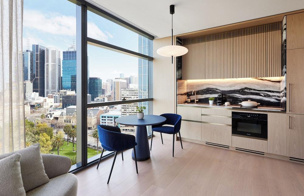 Lanson Place Parliament Gardens Room Type - Premium One Bedroom Apartment Lanson Place Parliament Gardens Room Type - Premium One Bedroom Apartment
