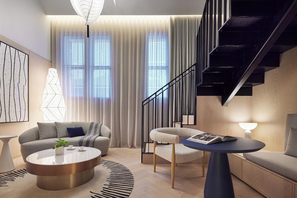 Lanson Place Parliament Gardens Room Type - One Bedroom Heritage Loft