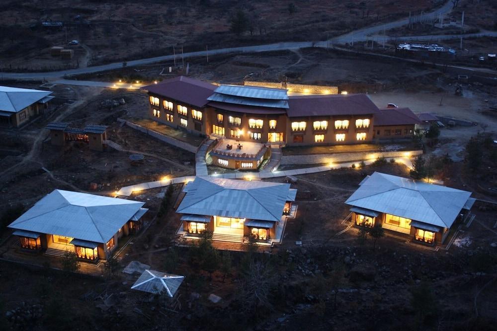 Udumwara Resort and Spa - Tap to explore photos
