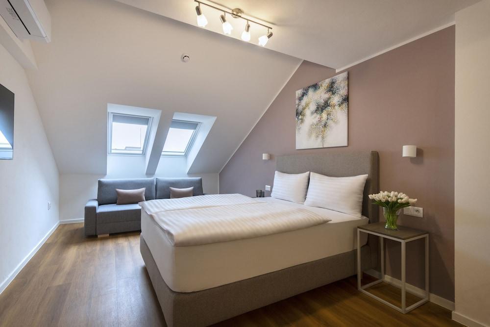 Hidden Art Boutique Residence by Dwellfort Room Type - Deluxe Attic Apartment