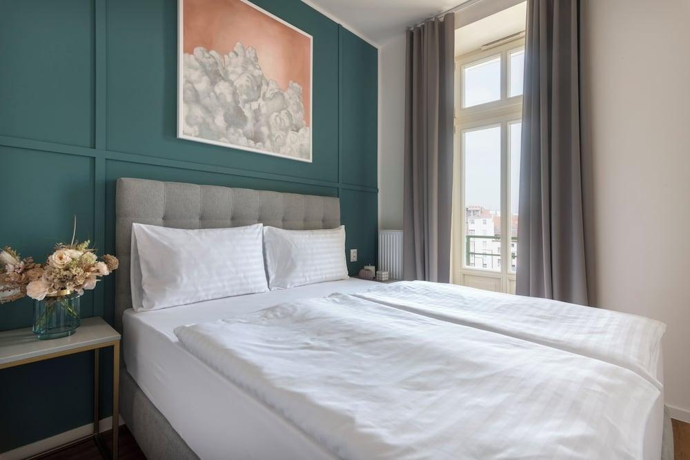 Encore Boutique Residence by Dwellfort Room Type - Deluxe Apartment, Balcony Encore Boutique Residence by Dwellfort Room Type - Deluxe Apartment, Balcony