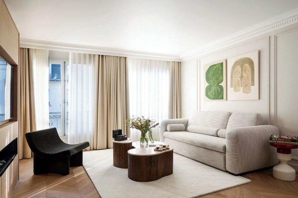 HIGHSTAY - Luxury Serviced Apartments - Centre Pompidou - Tap to explore photos