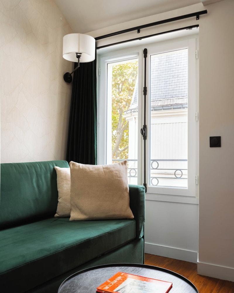 Limehome Paris Montmartre - Tap to explore photos