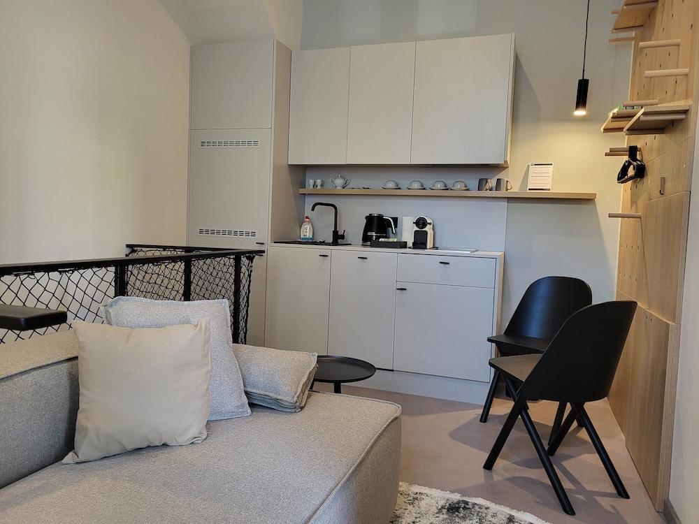HONEST Karlín Room Type - Apartment Duplex Small for 2 Persons