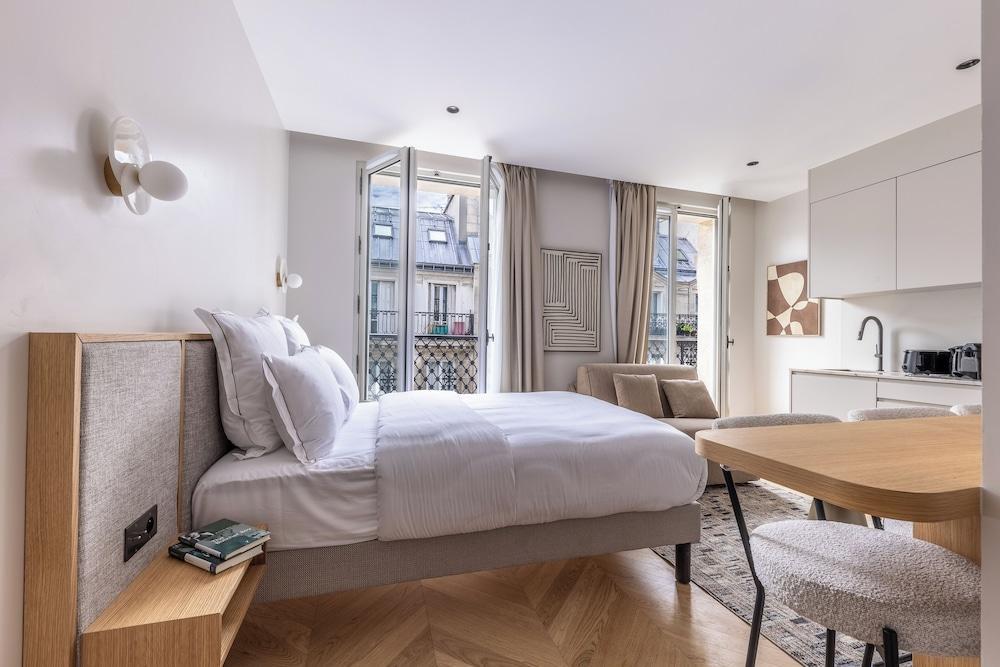 Aparthotel Quartier Libre Marais Room Type - Signature Studio, 1 Queen Bed with Sofa bed, Non Smoking, Kitchenette Aparthotel Quartier Libre Marais Room Type - Signature Studio, 1 Queen Bed with Sofa bed, Non Smoking, Kitchenette