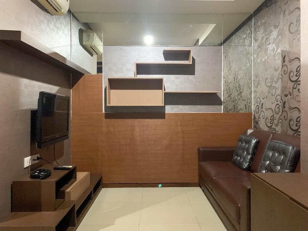 Comfort 1Br Apartment At Thamrin Residence - Tap to explore photos