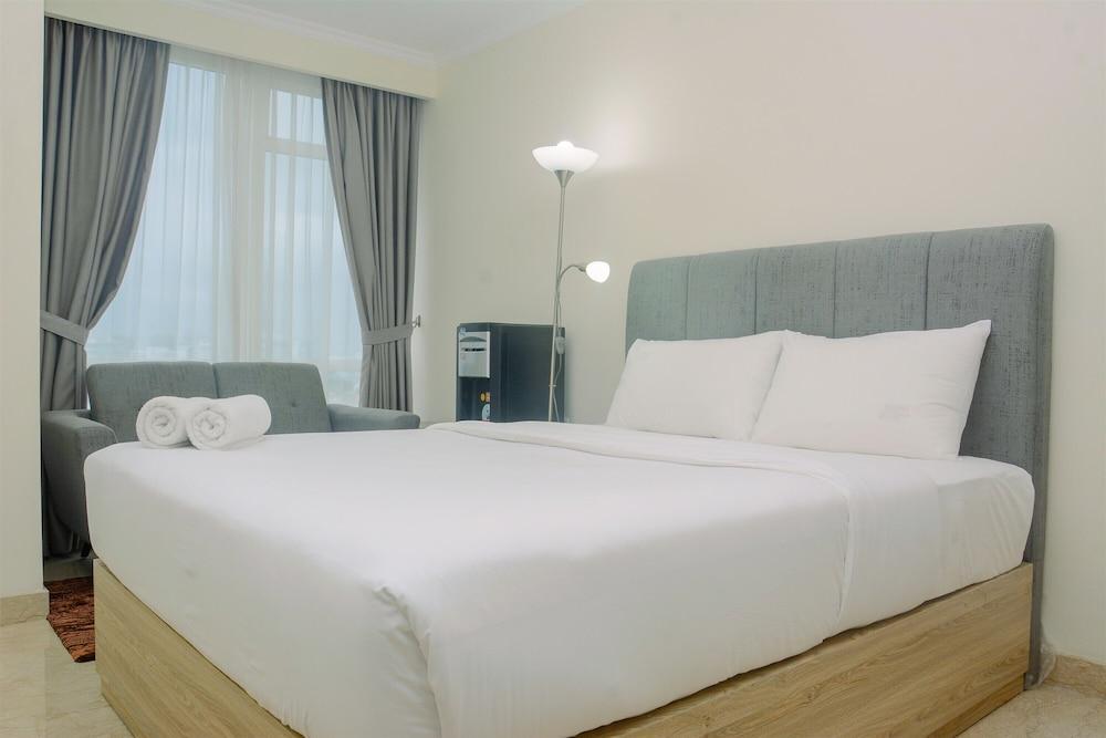 Gorgeous Studio At Menteng Park Apartment