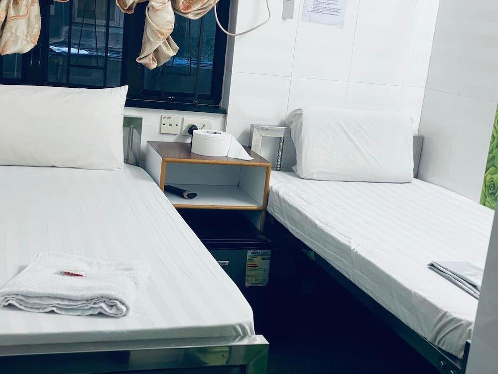KATHMANDU GUEST HOUSE Room Type - Twin Room