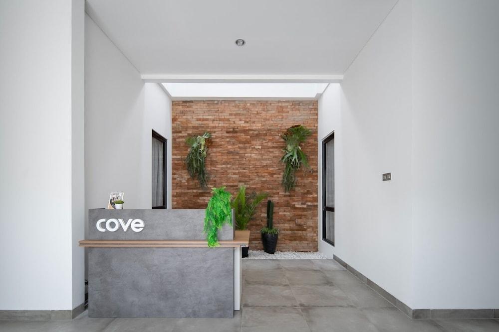 Cove River Haus - Tap to explore photos