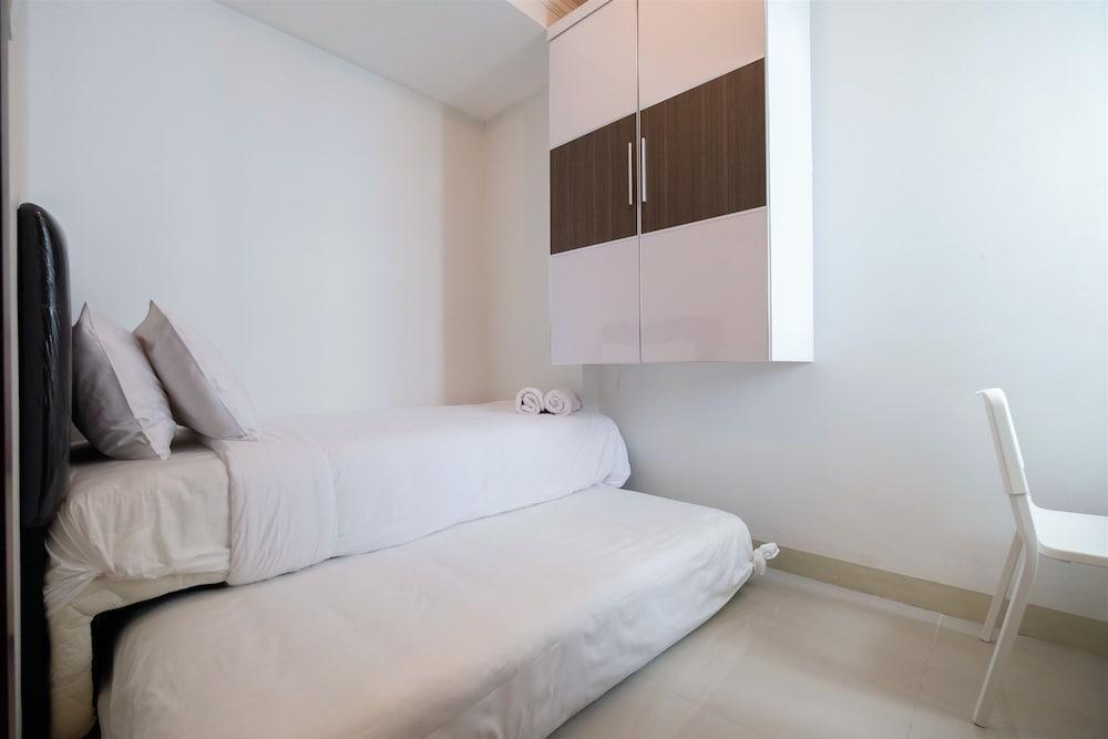Homey 2Br Signature Park Grande Apartment - Tap to explore photos