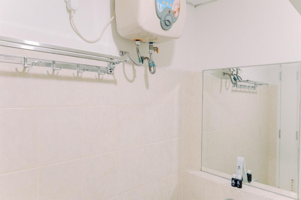 Homey And Big Studio Apartment At The Wave Kuningan - Tap to explore photos
