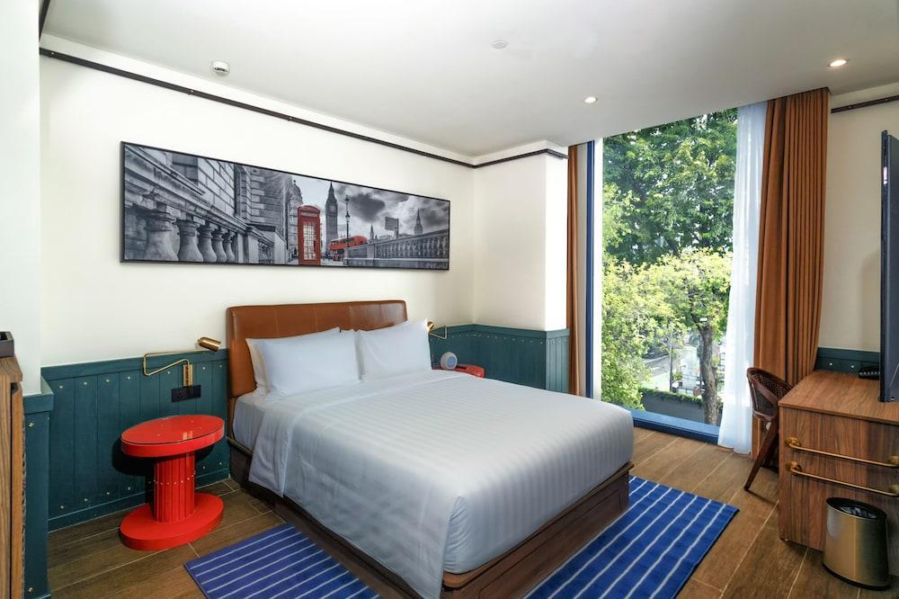 Ashley Tugu Tani Menteng Room Type - Executive Queen