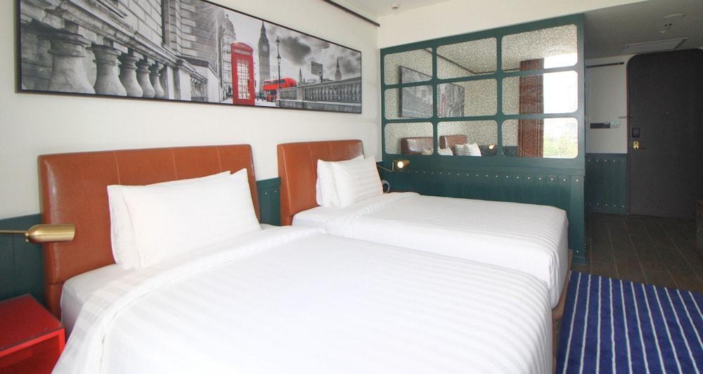 Ashley Tugu Tani Menteng Room Type - Superior Twin