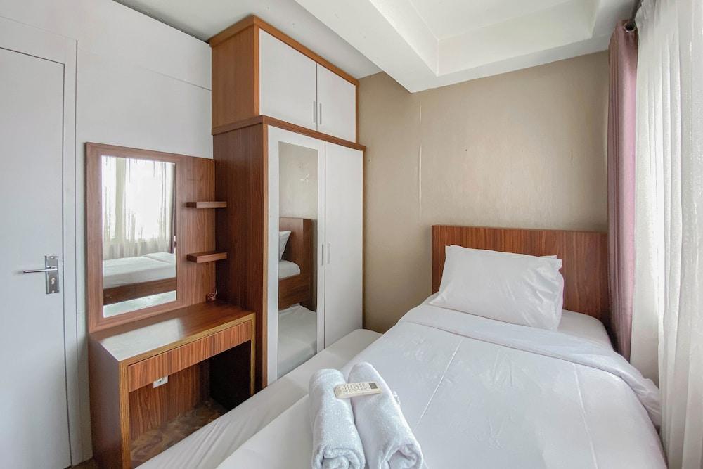 Spacious 2Br Apartment At Pakubuwono Terrace - Tap to explore photos