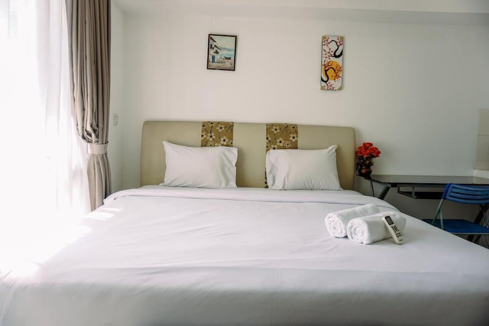 Nice And Comfy Studio At Ambassade Kuningan Apartment - Tap to explore photos