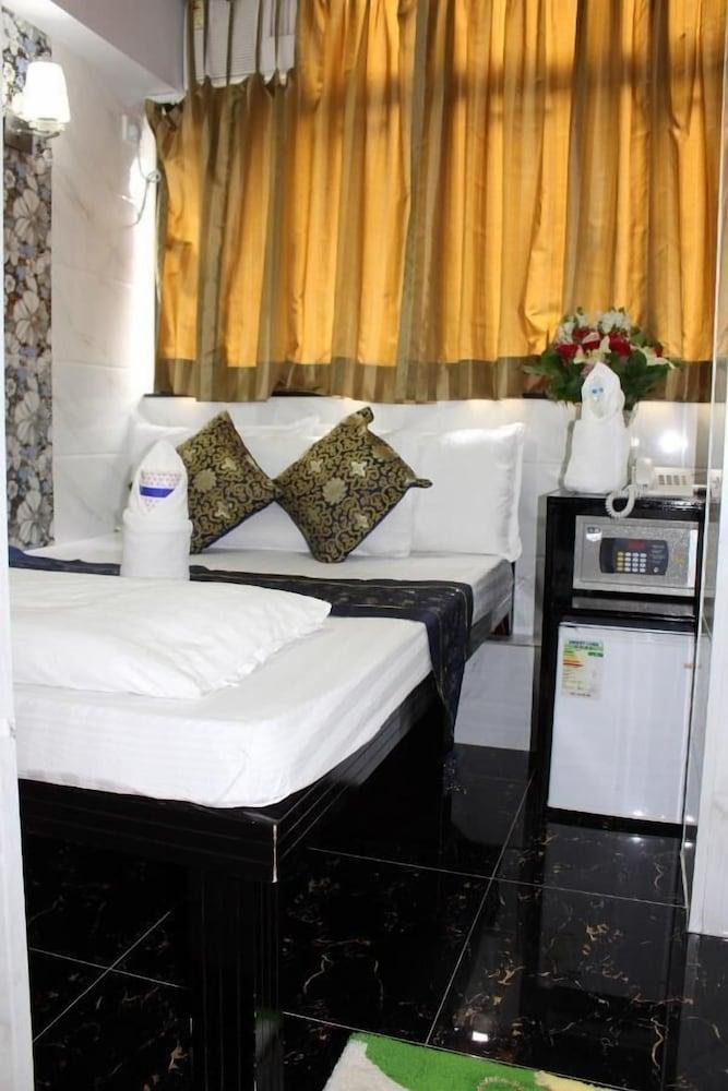 Leisure Hostel Room Type - Deluxe Double Room