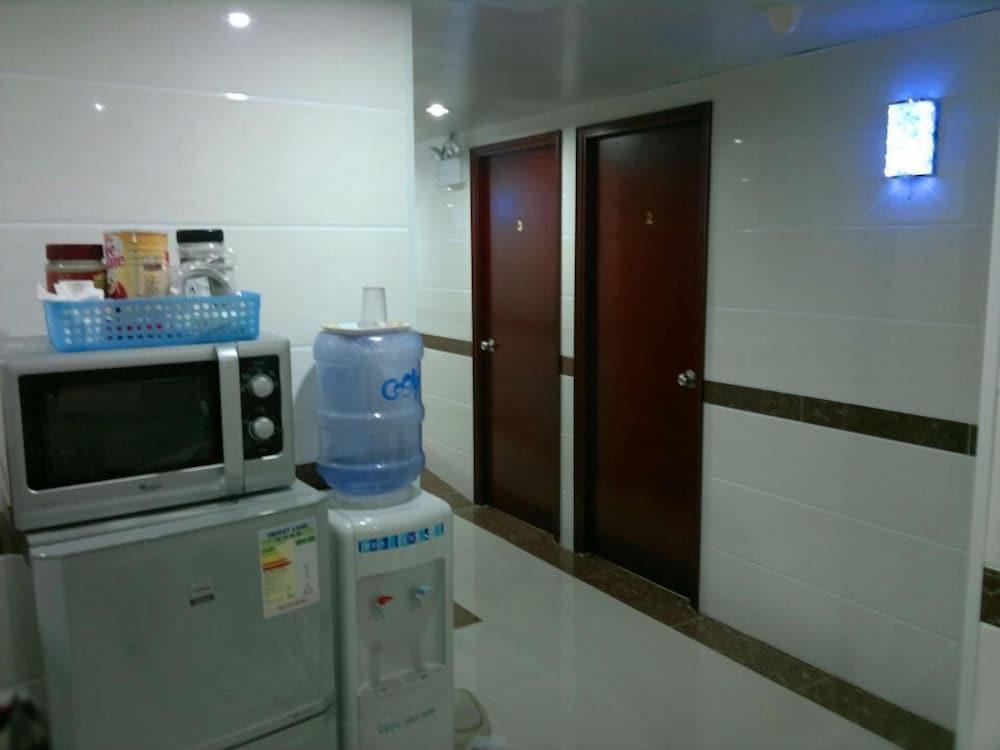 United co-operate guest house - Tap to explore photos