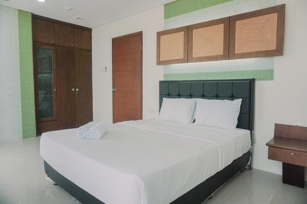 Spacious And Homey 2Br Mangga Dua Apartment - Tap to explore photos