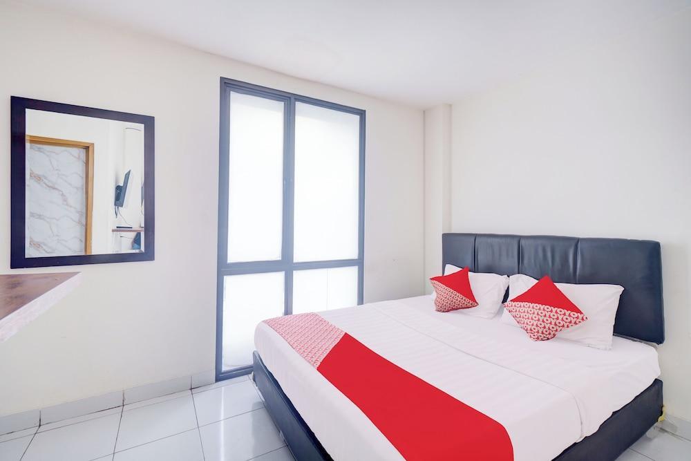 Hotel O J&B Smart Jatinegara Room Type - Standard Double Room