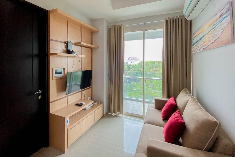 Best Deal And Comfort 1Br At Citralake Suites Apartment - Tap to explore photos
