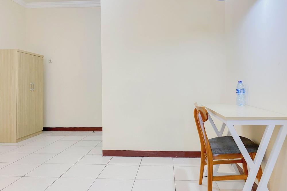 Nice Studio (No Kitchen) Grand Palace Kemayoran Apartment - Tap to explore photos