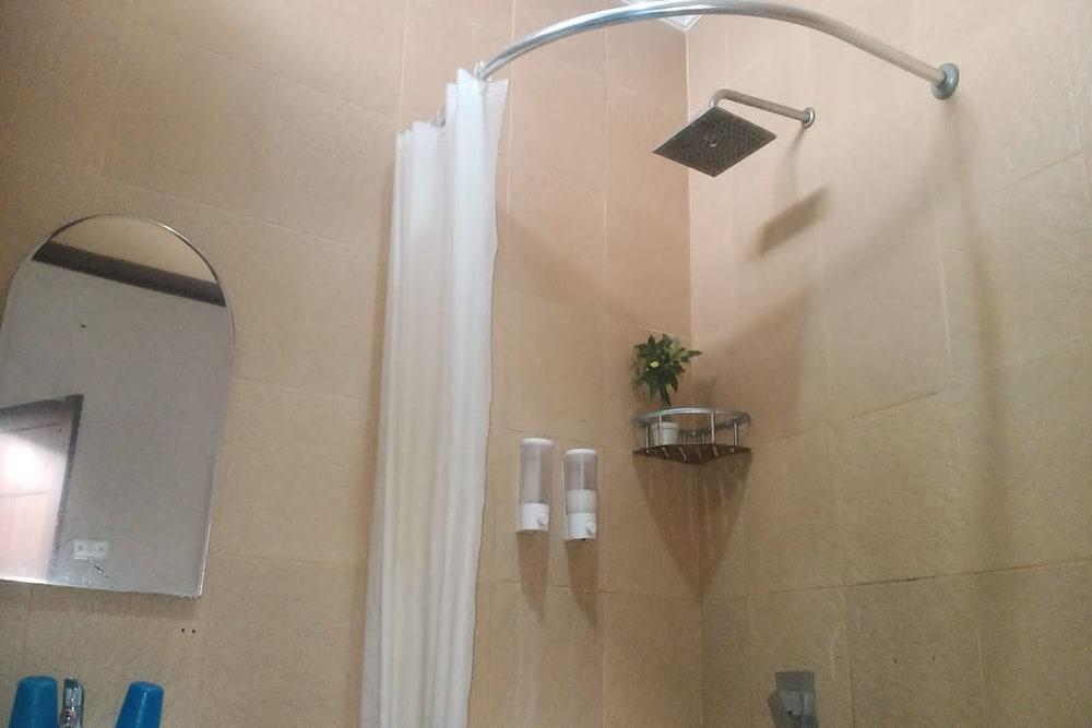 Aryani Suites Syariah - Tap to explore photos