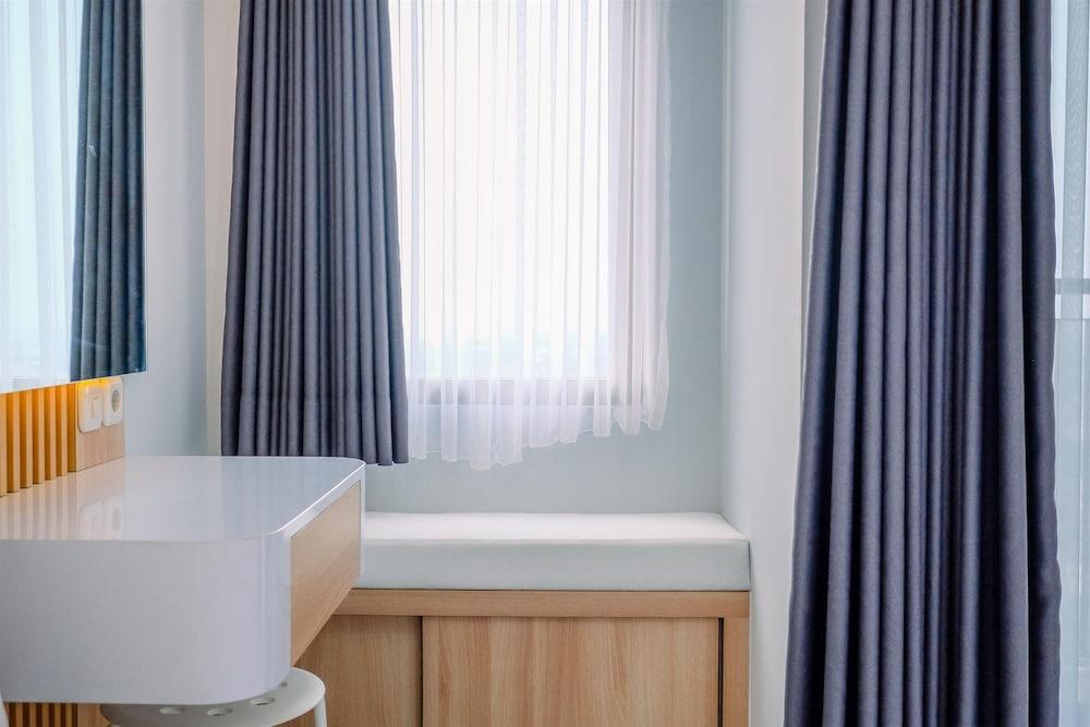 Fancy And Nice Studio At Sakura Garden City Apartment - Tap to explore photos
