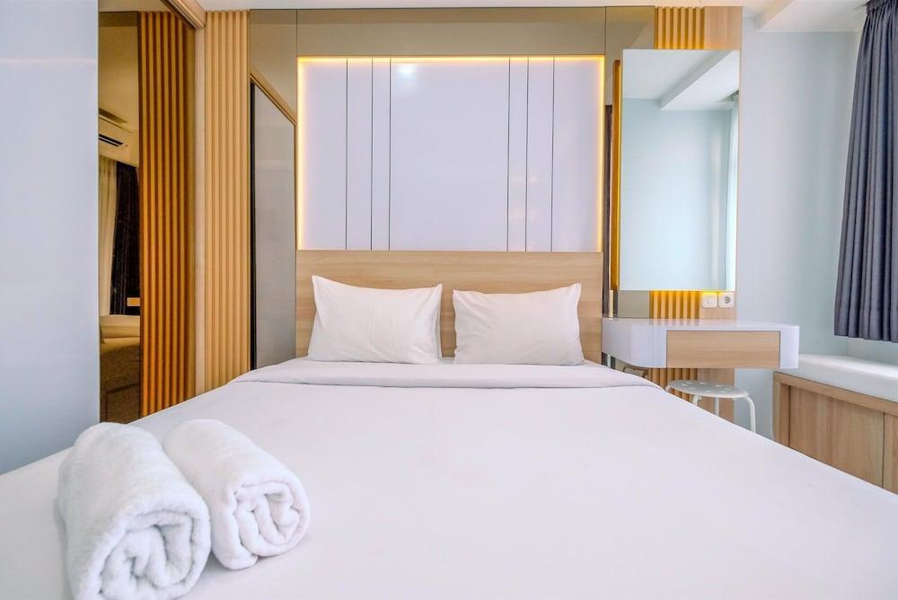 Fancy And Nice Studio At Sakura Garden City Apartment - Tap to explore photos