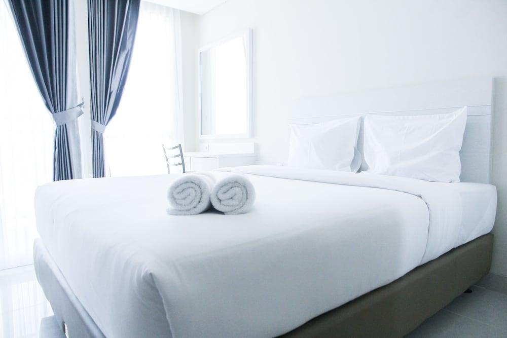 Central Jakarta Minimalist Studio Apartment at Elpis Residence
