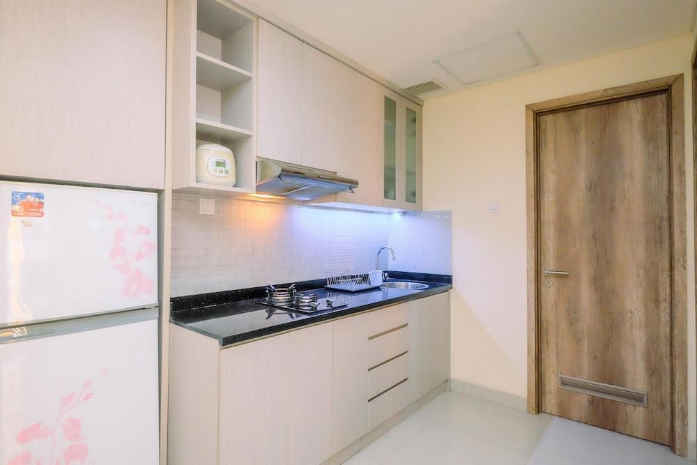 Homey And Nice 1Br Apartment Pejaten Park Residence - Tap to explore photos