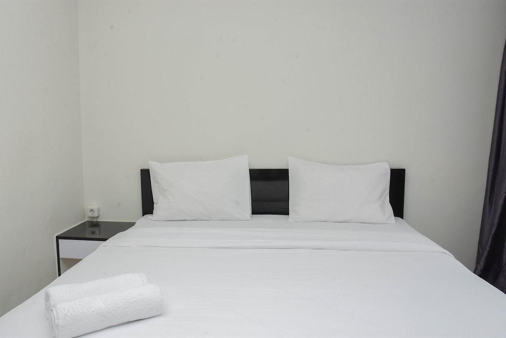 Comfy And Tidy Studio Amethyst Apartment Room Type - Studio