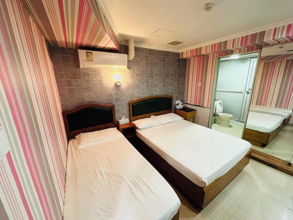 Tai Tung Hostel - Tap to explore photos