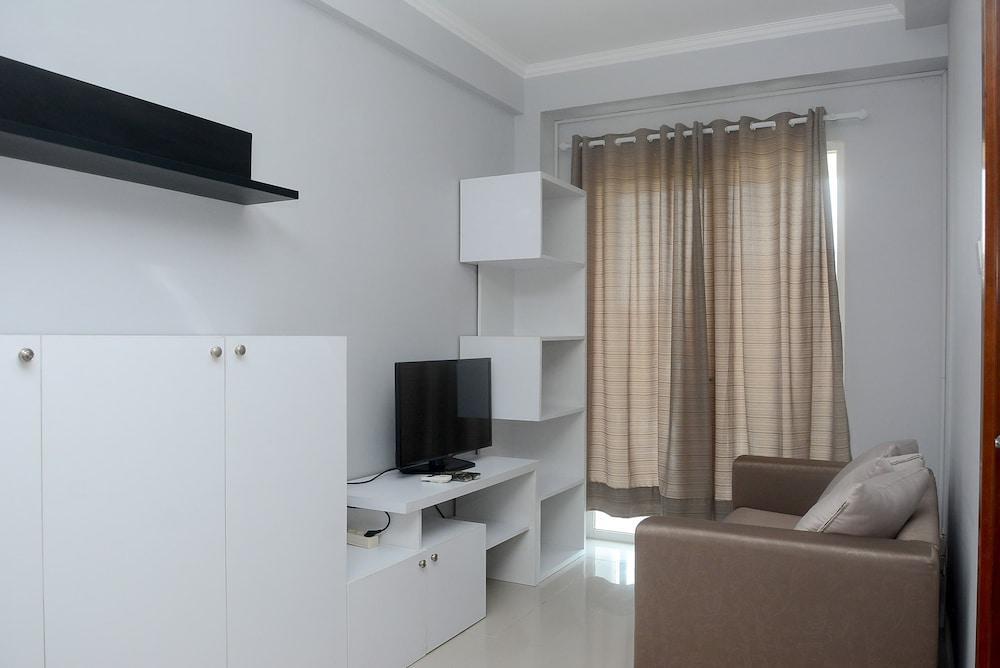Unique And Fresh 1Br Signature Park Grande Apartment - Tap to explore photos