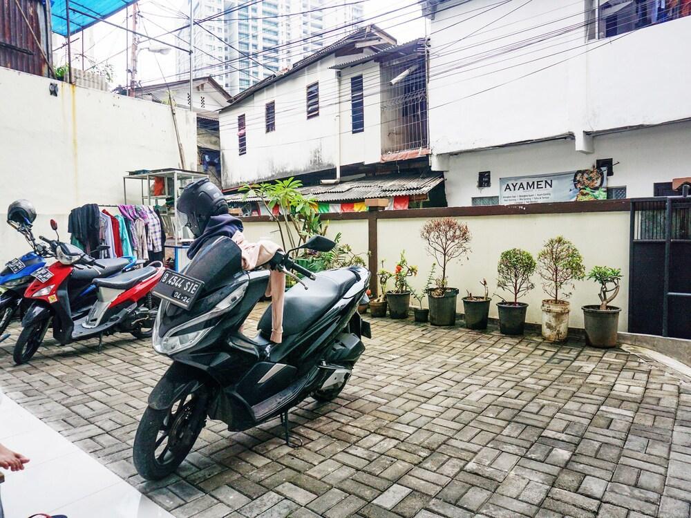Hotel O Bintang Residence - Tap to explore photos
