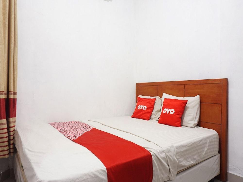 Hotel O Bintang Residence Room Type - Deluxe Double Room