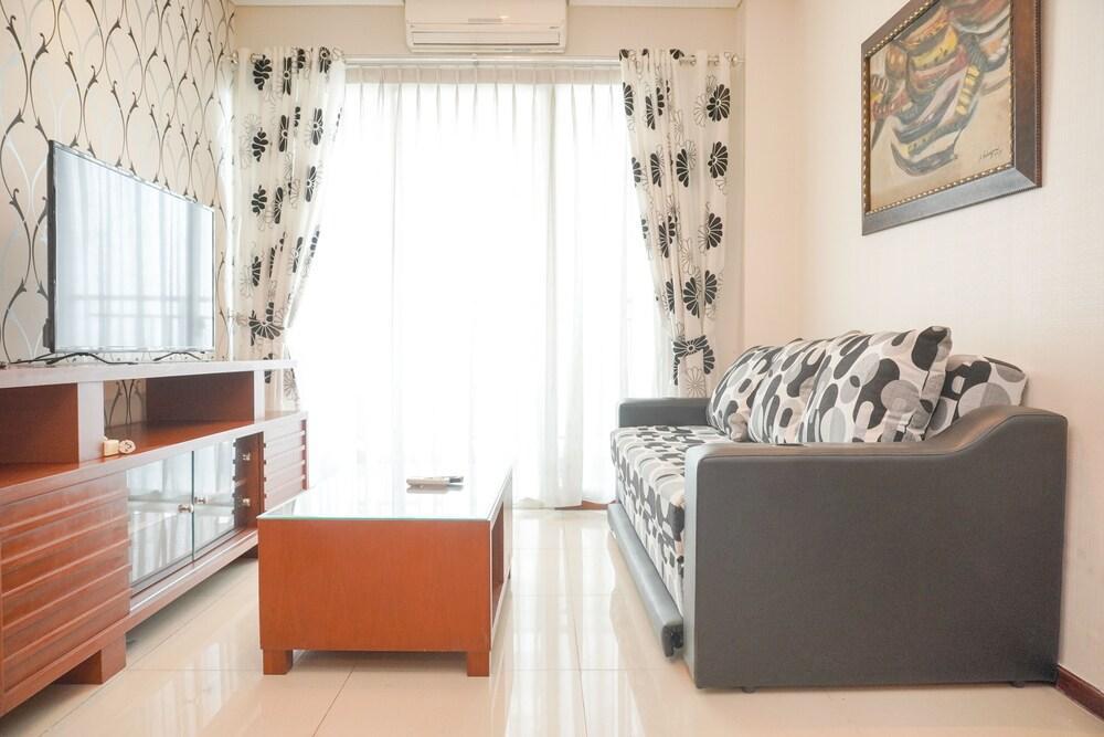 Beautiful And Homey 2Br Apartment Thamrin Residence - Tap to explore photos