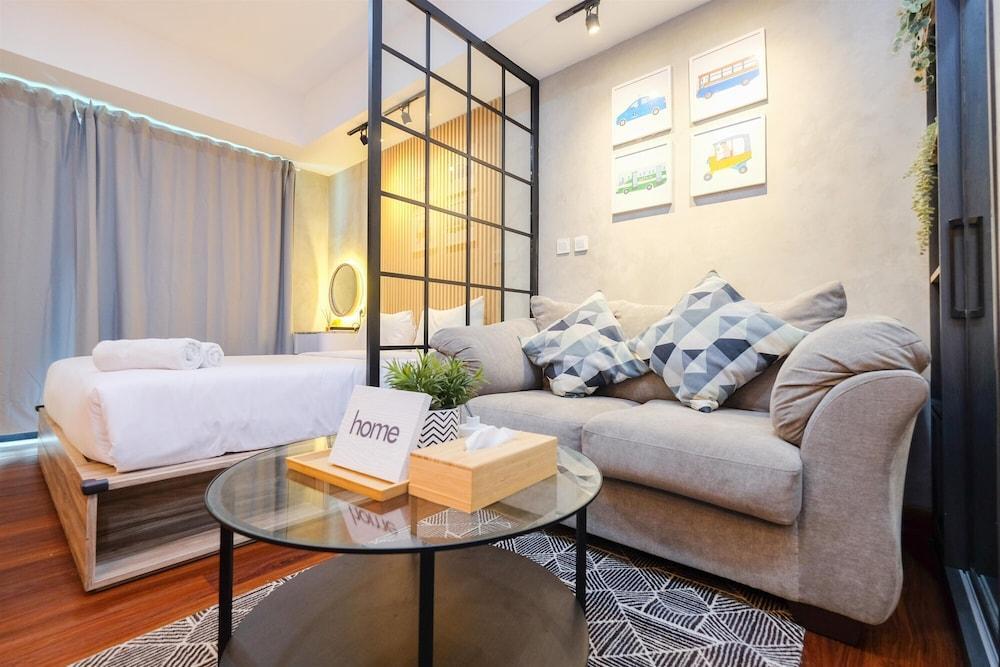 Simple And Comfort Studio Apartment At Nine Residence - Tap to explore photos