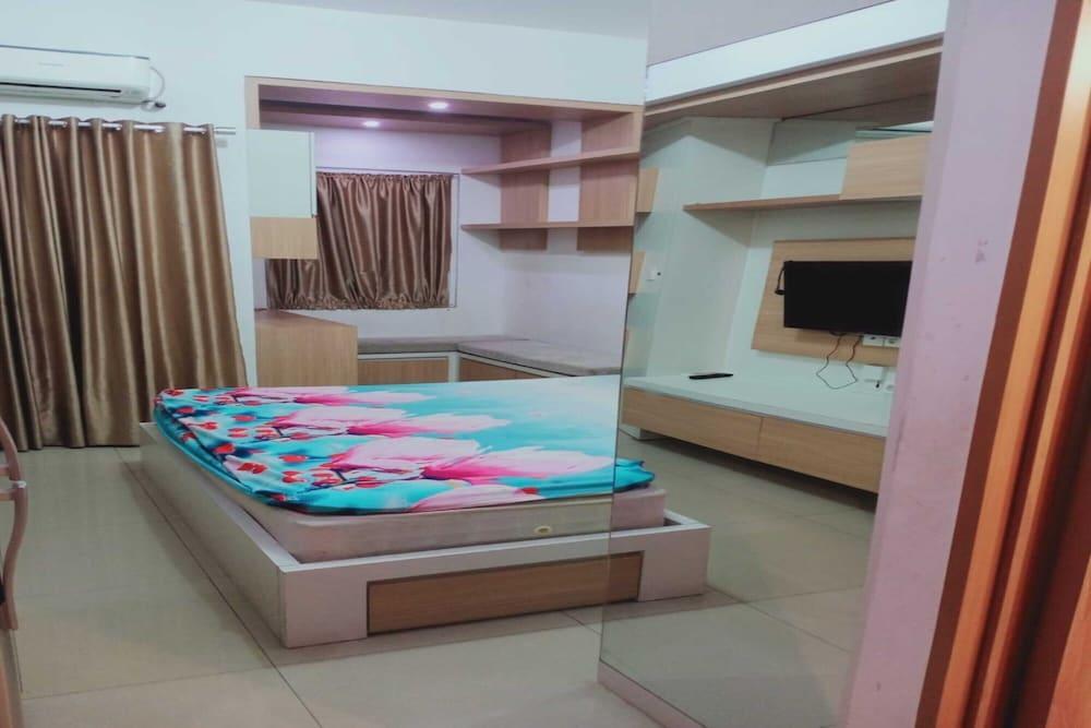 OYO 93543 Belmount Residence Near SILOAM CLINIC MERUYA - Tap to explore photos