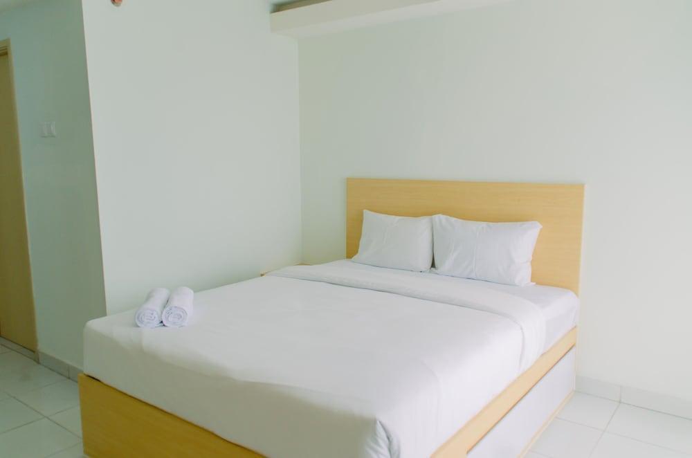 Comfortable And Minimalist Studio At Amethyst Apartment