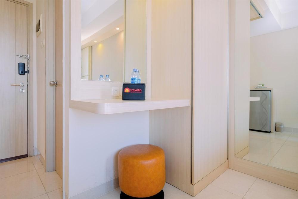 Simply Look Studio Apartment Elpis Residence - Tap to explore photos
