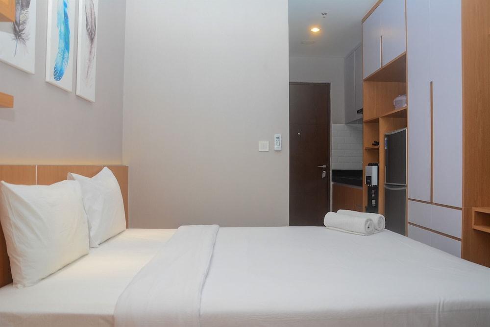 Cozy And Best Studio At Ciputra World 2 Apartment - Tap to explore photos