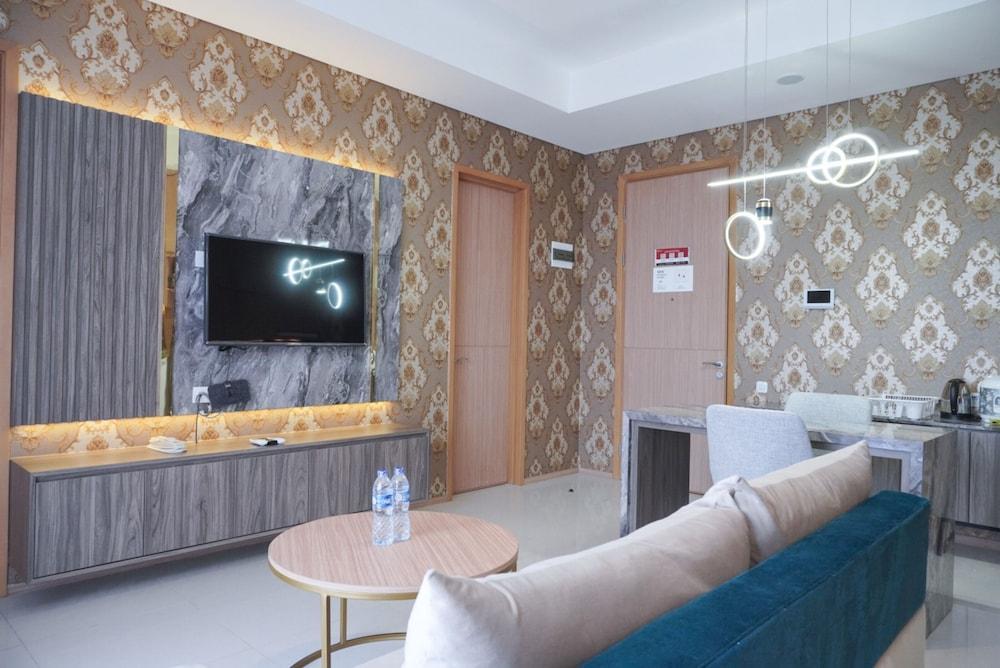 Nice And Comfy 2Br At Samara Suites Apartment - Tap to explore photos