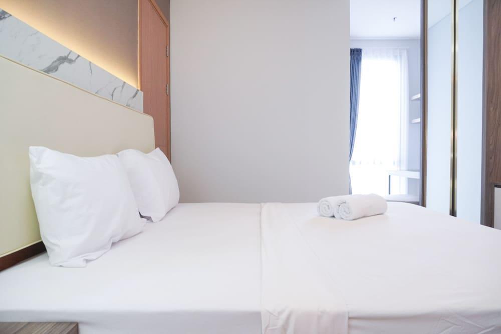 Nice And Comfy 2Br At Samara Suites Apartment - Tap to explore photos